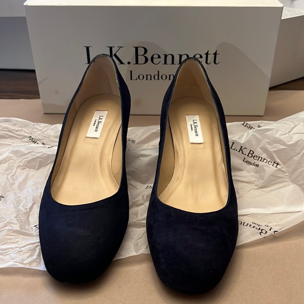 L.K.BENNETT Navy Suede pumps shoes